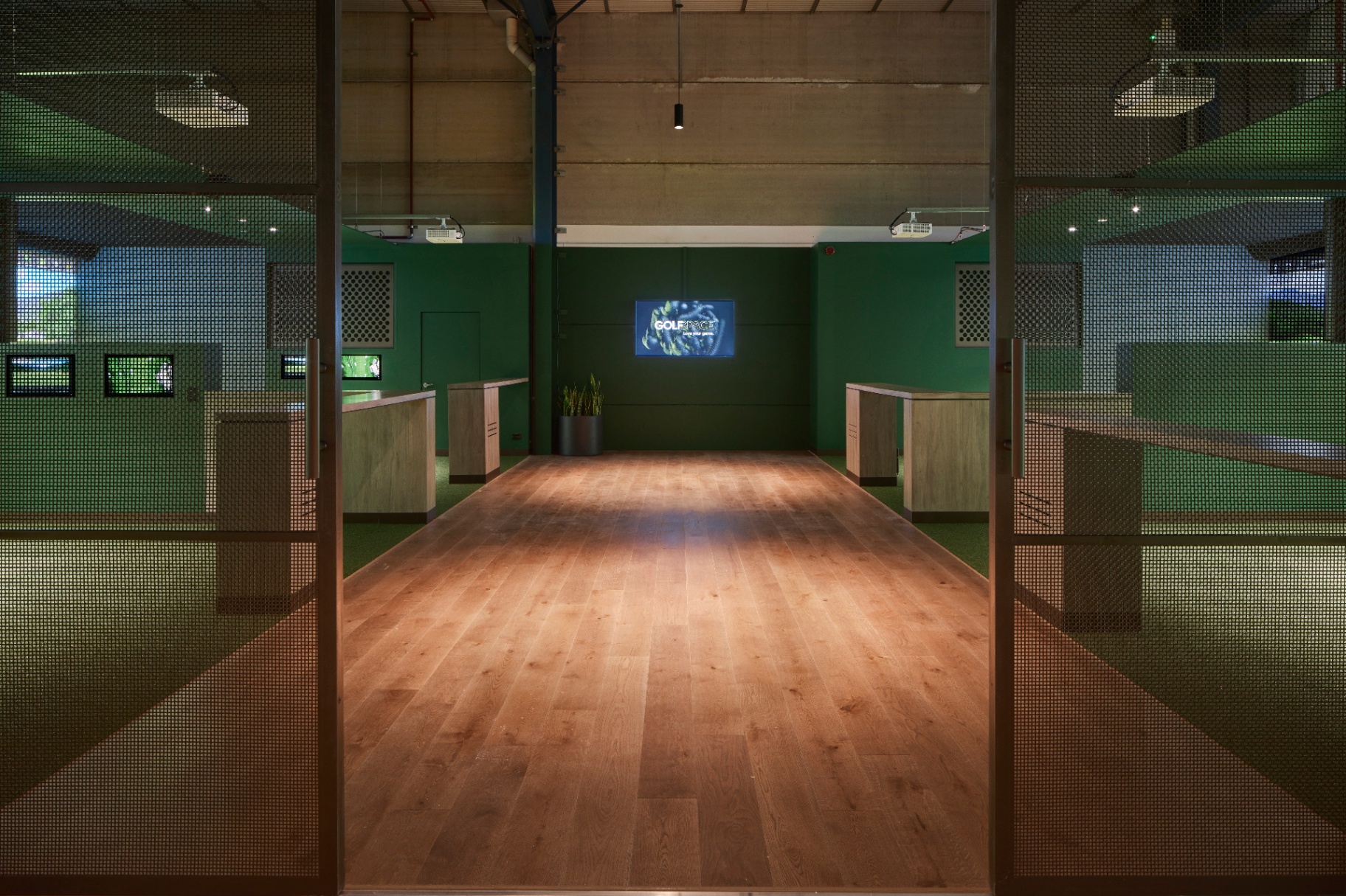 Signature Bays at GolfSpace